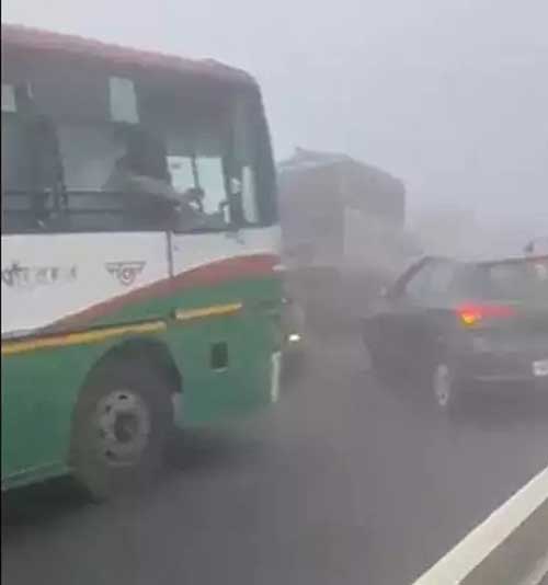 20 vehicles collide on Lucknow-Delhi highway due to fog