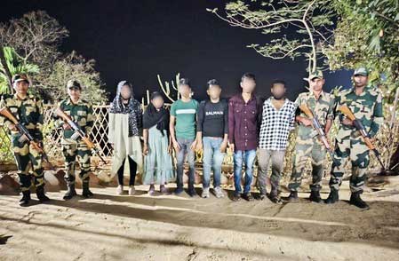 7 Bangladeshis, 4 Rohingyas held along India-Bangladesh border