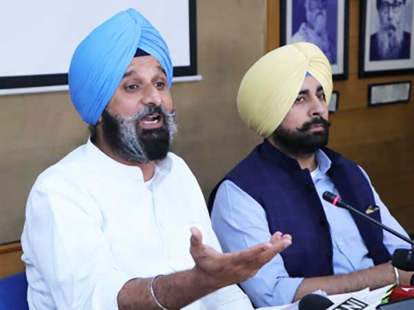 Akali Dal exposes Rs 200-crore liquor scam in Punjab