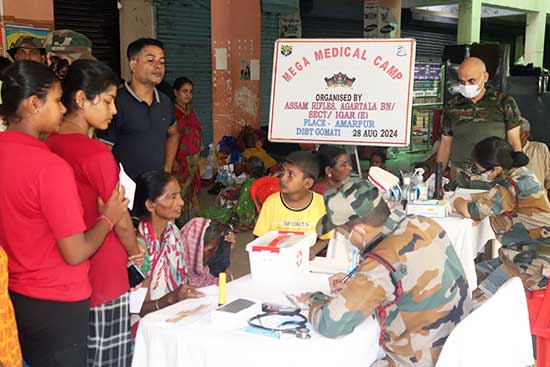 Assam Rifles extends helping hand to displaced villagers in flood-hit Gomati district to provide medical support