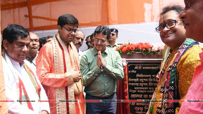 CM promotes faith and spirituality, Inaugurates Sri Sri Radhamdanmohan Jiu Mandir in city