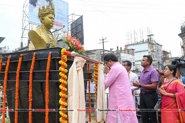 CM Dr. Manik Saha unveils statue of Maharaja Bir Bikram on Agartala Zero-point milestone