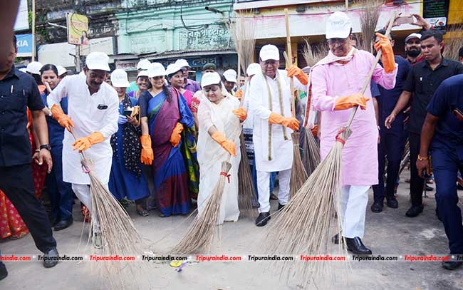 CM advocates transparency and clean environment for a prosperous India