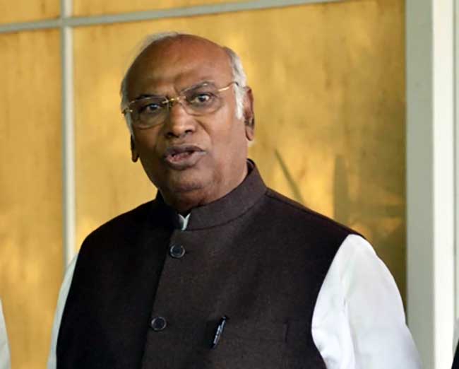 Kharge calls meeting to discuss 'ordinance' issue in Delhi, to take view of party on supporting AAP