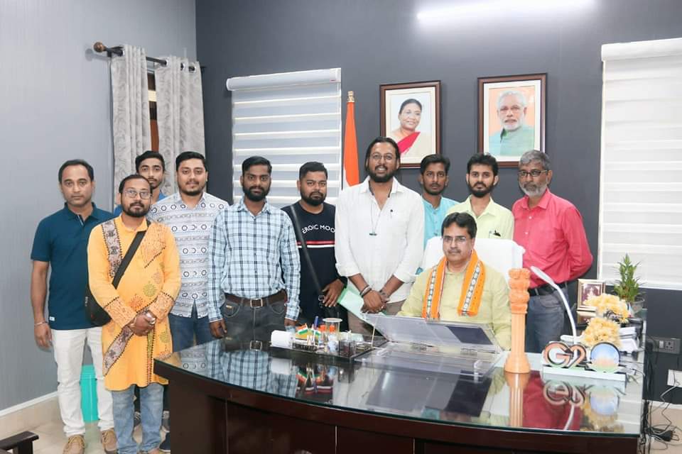 Delegates of Tripura Web Media Forum meet CM Dr. Manik Saha