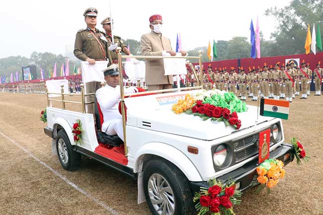 Governor unfurls tricolour as Tripura celebrates R’Day with patriotic fervour