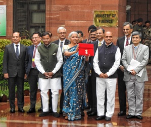 Interim Union Budget 2024: FM reaches Rashtrapati Bhawan