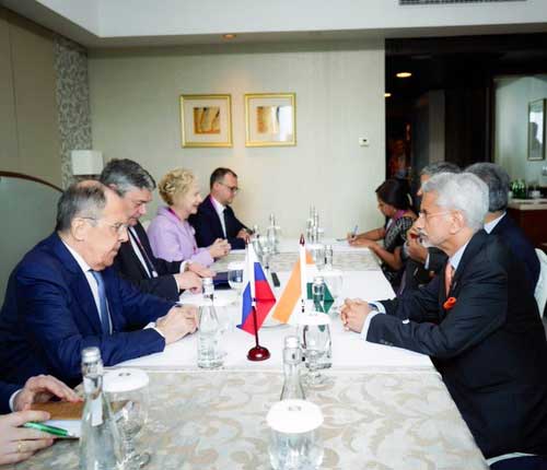 Jaishankar, Russian FM Lavrov discuss economic issues, Ukraine war