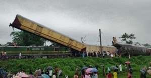 Kanchanjungha Express hit by goods train in Bengal