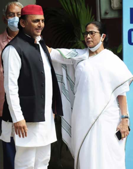 Opposition alliance: Mamata, Akhilesh likely to meet in Kolkata