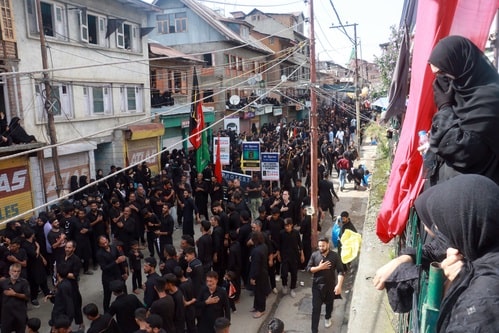 Thousands join 8th Muharram procession in J&K’s Srinagar