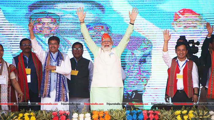 PM Modi accuses Left, Cong for depriving tribal in Tripura