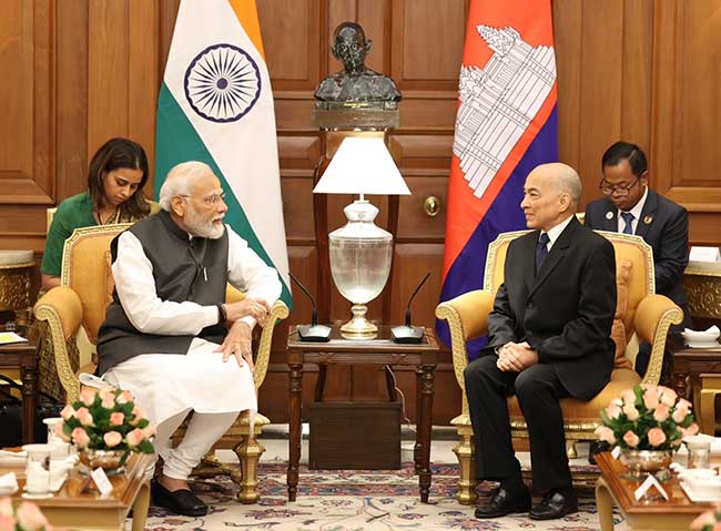 PM Modi meets Cambodian King, assures to strengthen bilateral ties