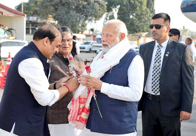 PM receives grand welcome in Guwahati, 5K artists perform Bihu dance