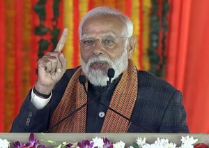 In first visit to Kashmir after Article 370 abrogation, PM Modi bats for 'Swadesh Darshan and Wed in India'