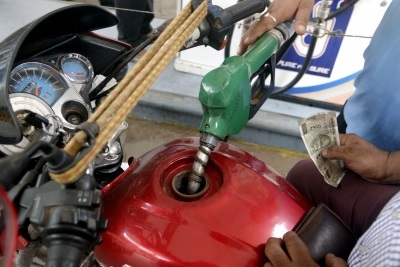 Petrol, diesel prices cut by Rs 2 across India