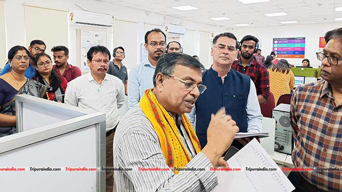 Power Minister Ratan Lal Nath inspects Call Centre of TSECL