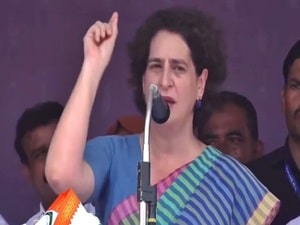 Your vote is for peace, democracy and equality: Priyanka Gandhi in Wayanad