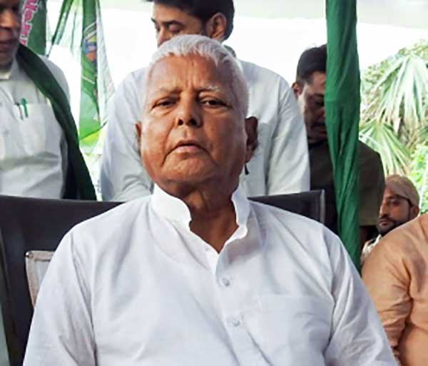 IRCTC scam case: Delhi court issues summons to Lalu Yadav, family