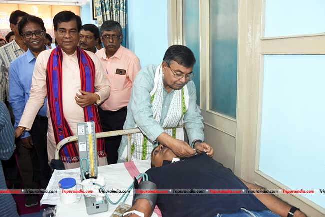 Tripura creates record in voluntarily blood donation camp: Ratan Nath