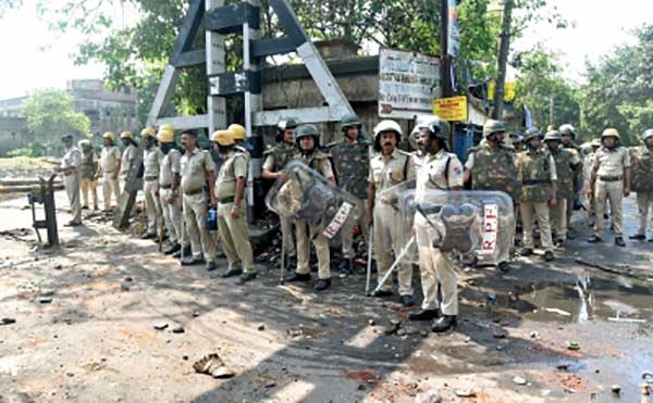 Rishra violence: Police prevent fact-finding team from reaching troubled pockets