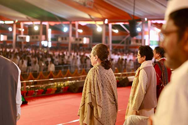 BJP fuelling fire of fear: Sonia