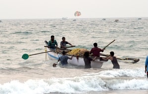 Sri Lankan Navy arrests 12 Tamil Nadu fishermen