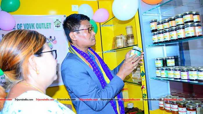 Tripura’s first Van Dhan Vikas outlet opened at Agartala