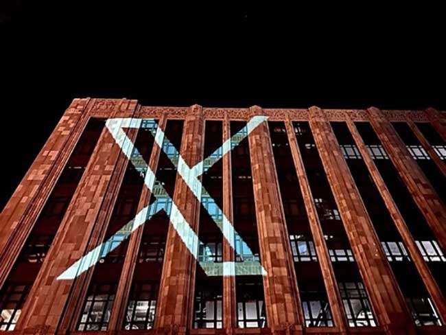 Twitter sign lettering removed from HQ, police interrupts