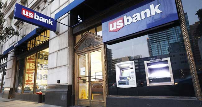 US bank shares tumble despite Biden insisting system is safe