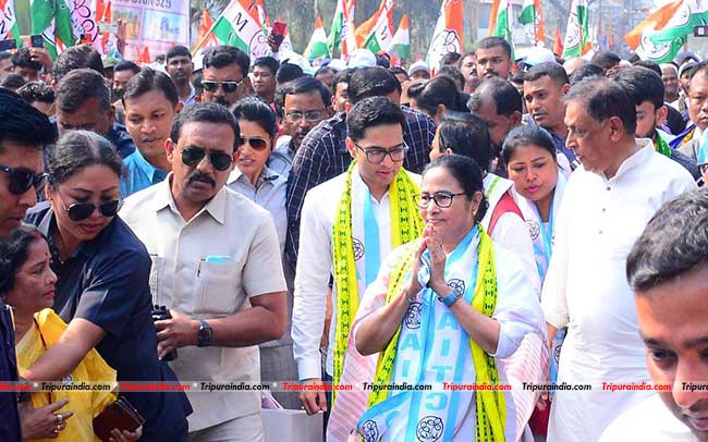 Both BJP, CPI-M infamous for violence, corruption in Tripura: Mamata