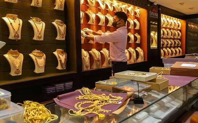 Compulsory hallmarking of gold bullion not mandatory from July 1, consultations on