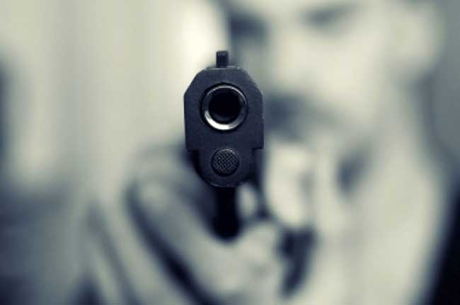 Minor rape victim shoots mother of accused in Delhi, held